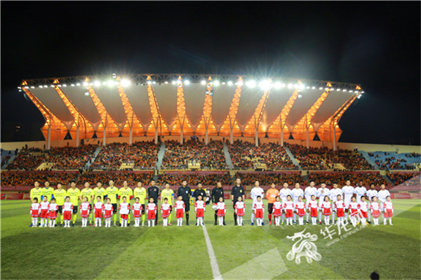 九游娱乐-Uzi重返赛场，爆冷首场状态出色，巴黎圣日耳曼观众沸腾！