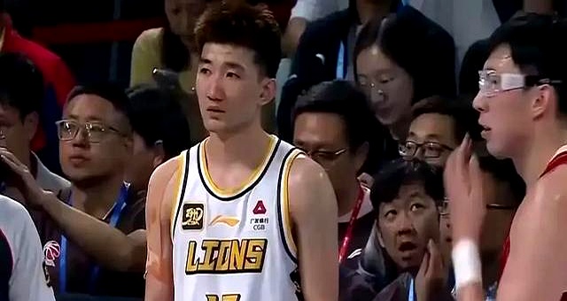 九游娱乐- 罗马常规赛血战北京首钢，孙铭徽砍下18记关键球，全场沸腾